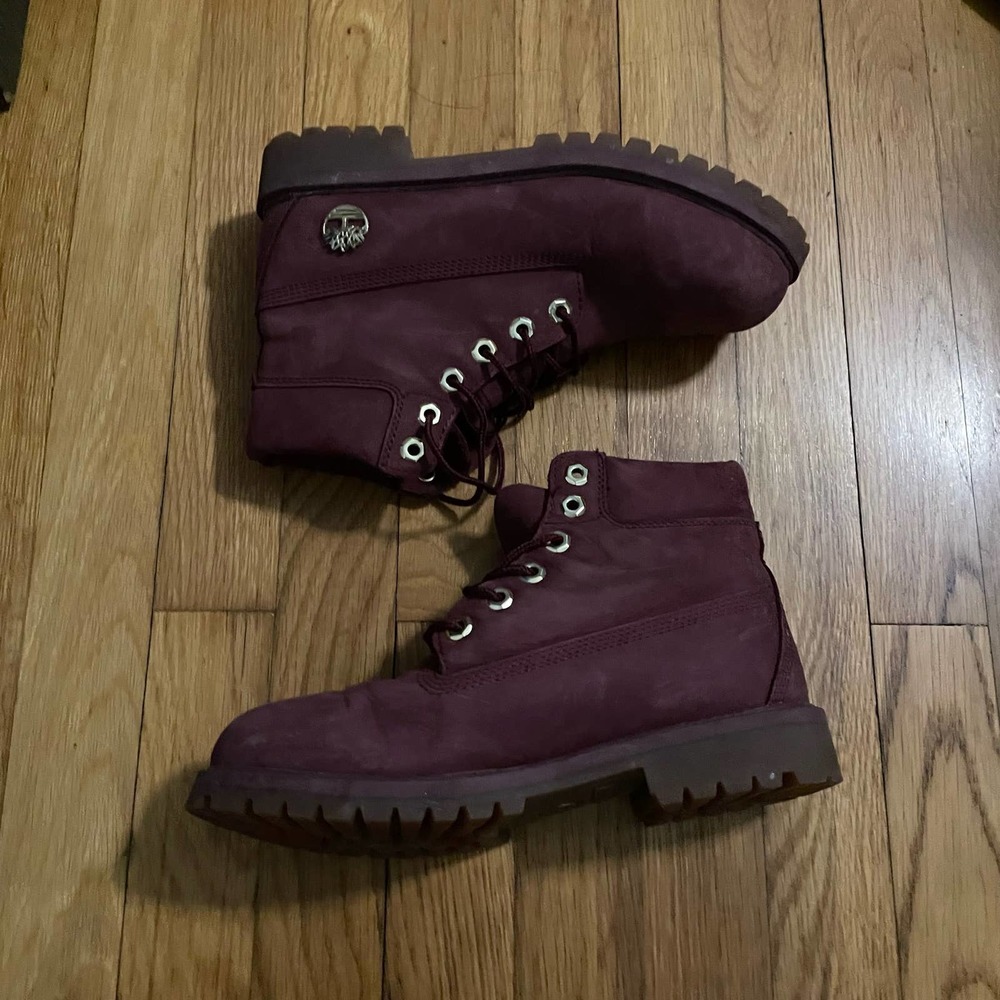 Wine colored timberland shoes size 5.5